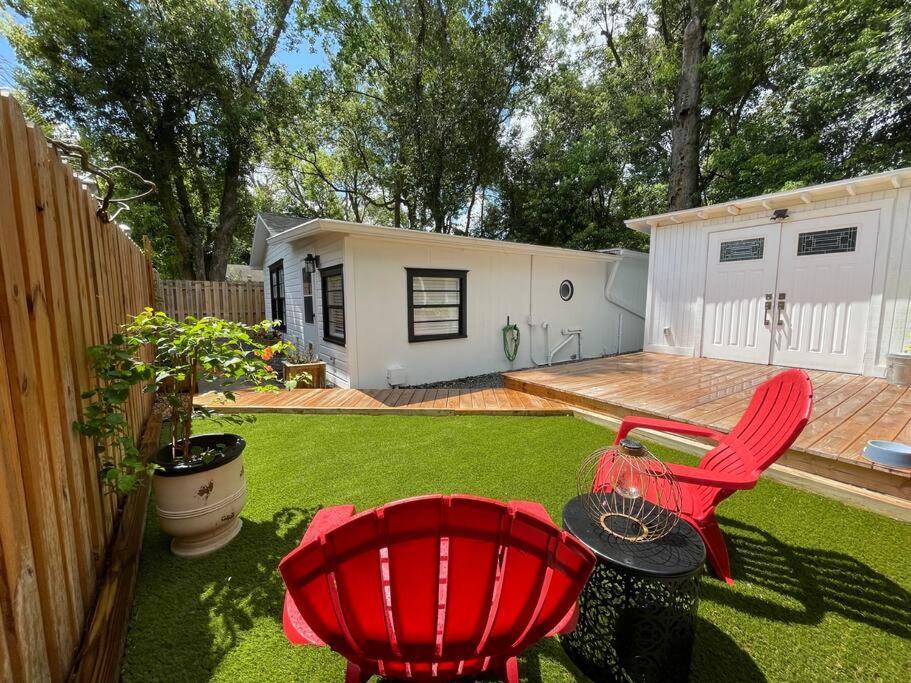 Stylish Bungalow Near Dining, Parks & Entertainment ジャクソンビル エクステリア 写真