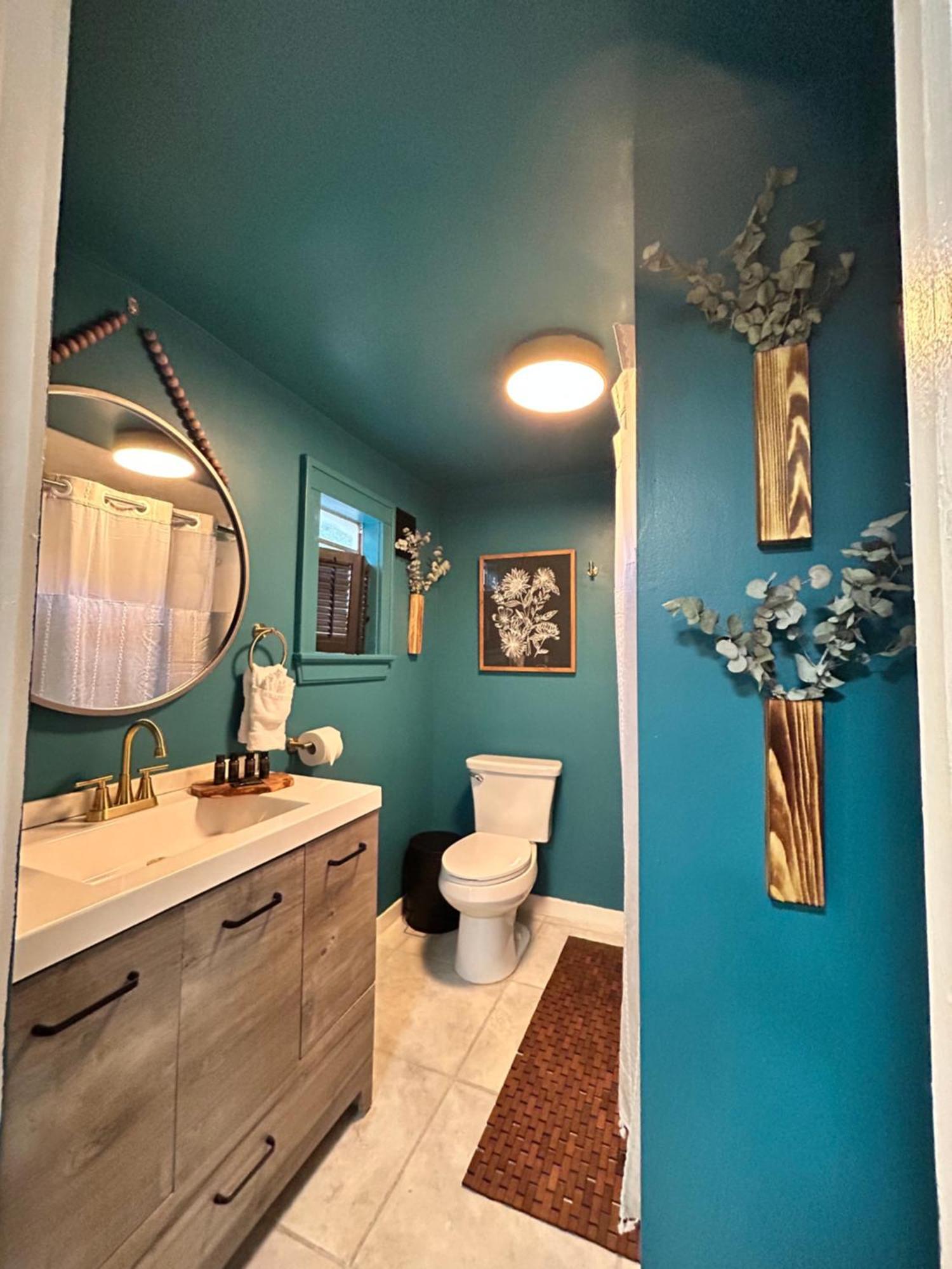 Stylish Bungalow Near Dining, Parks & Entertainment ジャクソンビル エクステリア 写真
